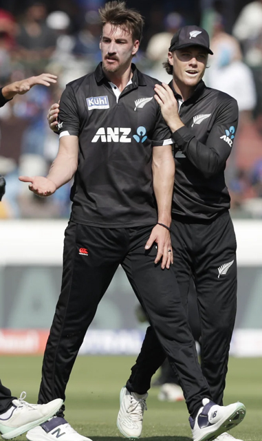 New Zealand celebrating their first wicket
